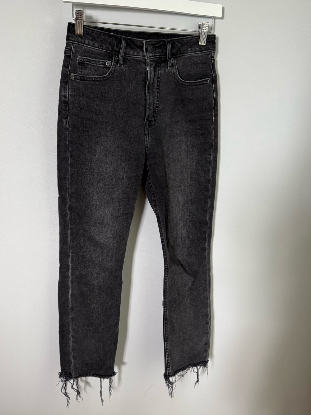 GAP Washed Black High-Rise Cropped Slim Jeans with Raw Hem Petite Length